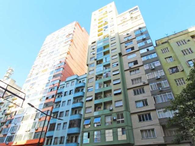Excelente apartamento de 1 (um) dormitório no bairro Centro, da cidade de Porto Alegre , na Av. Borges de Medeiros, 652 . Apartamento amplo e muito bem localizado, em localização nobre na Av. Borges d