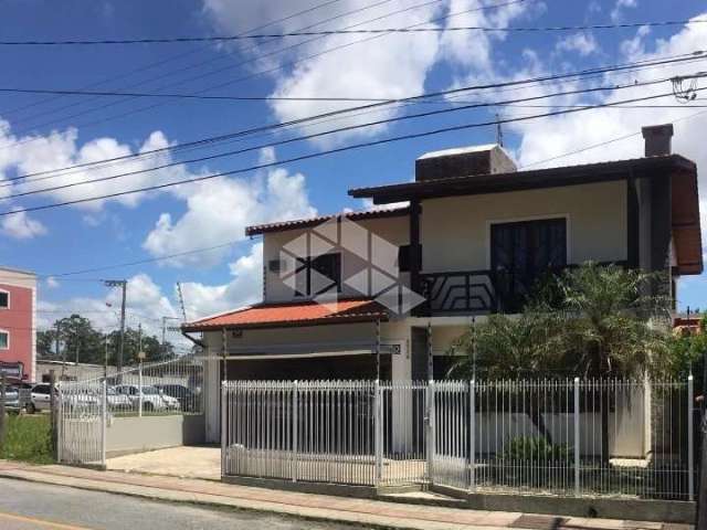 Casa à venda no bairro Areias com 3 quartos  em São José/SC