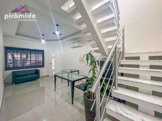 Casa com 3 dormitórios à venda, 215 m² por R$ 680.000,00 - Jardim das Indústrias - São José dos Campos/SP