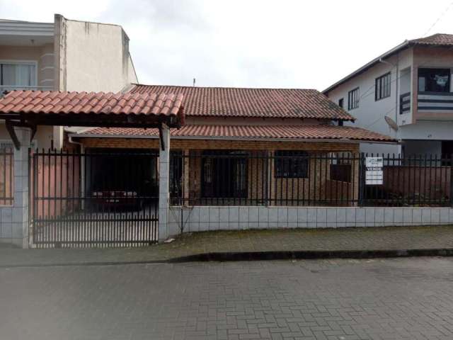 Casa para Venda em Joinville, Boehmerwald, 3 dormitórios, 1 banheiro