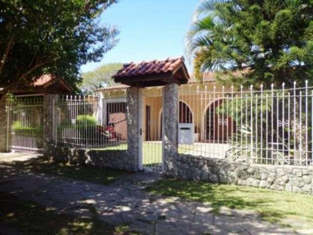Casa com 3 quartos à venda na Rua Morano Calabro, --, Jardim Isabel, Porto Alegre, 259 m2 por R$ 990.000