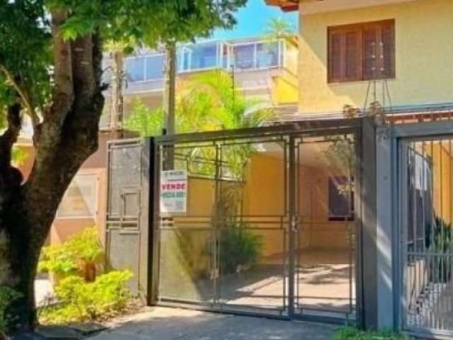 Casa com 3 quartos à venda na Rua Porto Calvo, --, Ipanema, Porto Alegre, 195 m2 por R$ 660.000