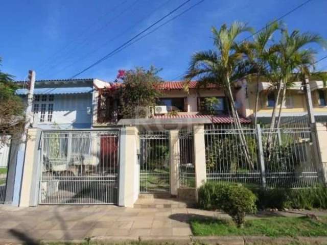 Casa com 4 quartos à venda na Rua Dona Luíza Landell de Moura, --, Espírito Santo, Porto Alegre, 263 m2 por R$ 839.900