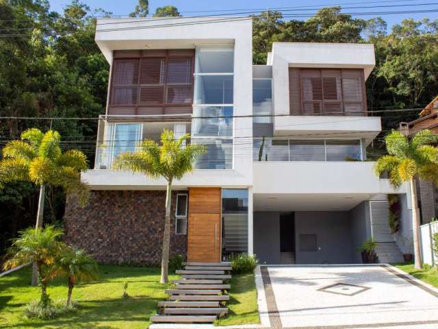 Casa em condomínio fechado com 3 quartos à venda na Estrada do Agrônomo, 759, Quintas do Ingaí, Santana de Parnaíba, 360 m2 por R$ 2.690.000