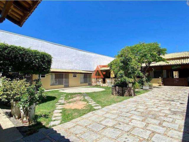 Casa com 4 dormitórios à venda, 235 m² por R$ 850.000,00 - Parque Burle - Cabo Frio/RJ