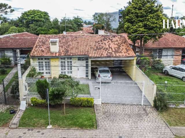 Casa à venda com 255 m²  4 quartos por R$ 897.900,00 no Bacacheri - Curitiba/PR