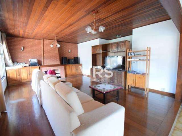 Casa com 6 dormitórios à venda, 273 m² por R$ 1.400.000,00 - Vale do Paraíso - Teresópolis/RJ