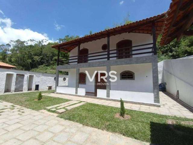 Casa com 2 dormitórios à venda, 200 m² por R$ 380.000,00 - Cruzeiro - Teresópolis/RJ
