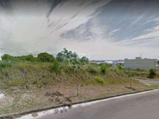 Terreno de esquina medindo 10x25, sendo 250m² total, no bairro Guarujá, próximo ao comercio da região.&lt;BR&gt;aceita financiamento