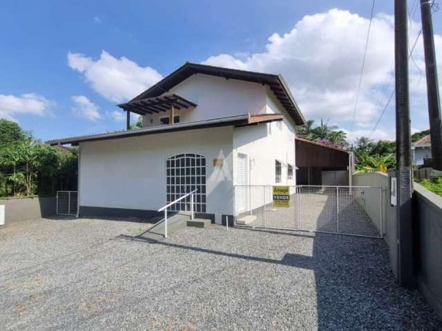 Casa residencial com 2 quartos  para alugar, 277.34 m2 por R$5800.00  - Atiradores - Joinville/SC