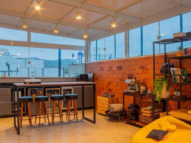 Lindo apartamento Giardino com 1 suíte mais 2 quartos à venda no bairro América em Joinville - SC por R$ 1.399.900,00.