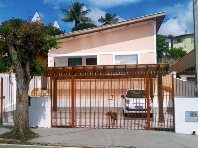 Casa para Venda em Monteiro Lobato, Centro, 3 dormitórios, 1 suíte, 2 banheiros, 2 vagas