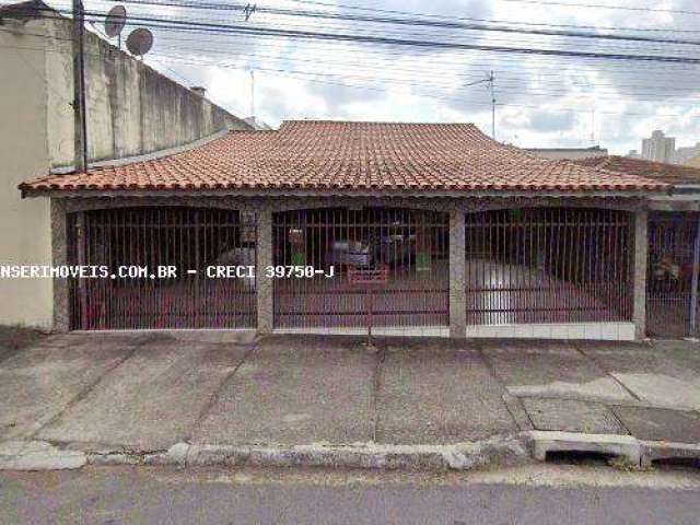 Ampla Casa à Venda, na Zona Sul de São José dos Campos-SP
