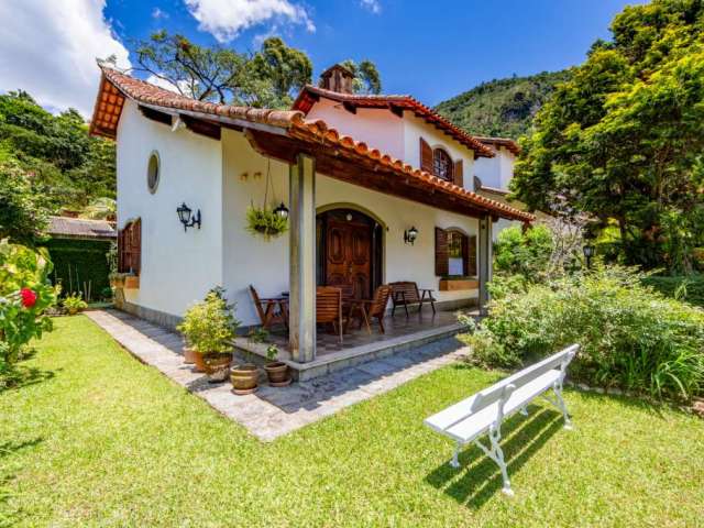 Casa em condomínio fechado com 3 quartos à venda na Estrada das Taboinhas, Cascata dos Amores, Teresópolis, 158 m2 por R$ 1.100.000