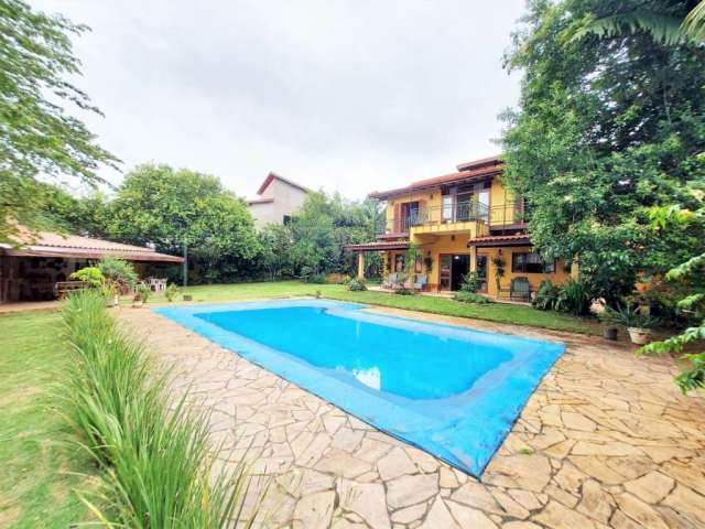 Casa com 4 dormitórios à venda, 395 m² por R$ 3.000.000 - Granja Viana - /SP