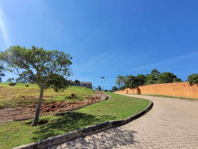 Terreno à venda, 1405 m² por R$ 770.000,00 - Vila Darcy Penteado - São Roque/SP