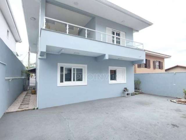 Casa à venda 3 dormitórios, 210 m² por R$ 1.075.000 - Parque das Rosas - Cotia/SP