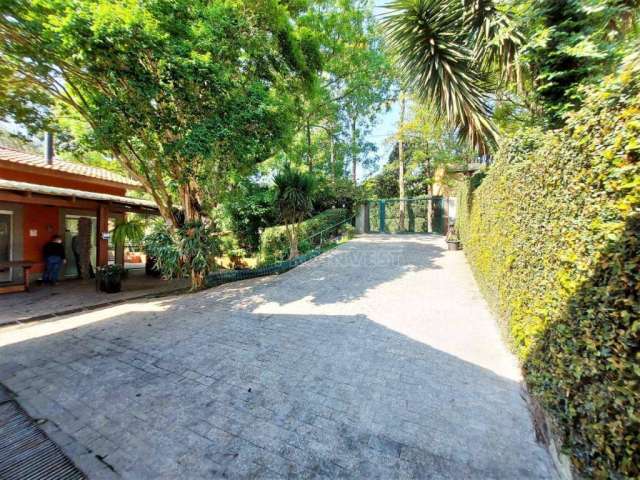 Casa com 3 dormitórios à venda, 400 m² por R$ 2.300.000,00 - Jardim Mediterrâneo - Cotia/SP