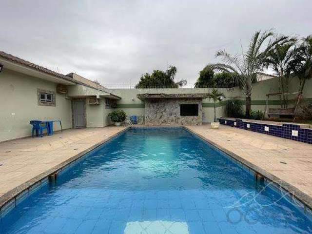 Casa à venda em Maringá, Jardim Alvorada, com 4 quartos, com 378 m²