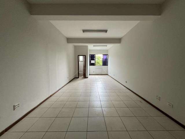 Locação | Sala Ed. Benedito Correa de Oliveira com 33,56 m², 1 vaga(s). Zona 01, Maringá/PR