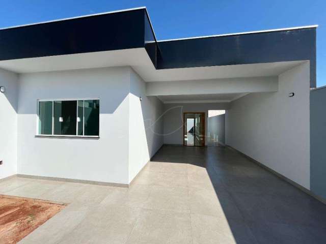 Casa à venda em Maringá/PR no Jardim Oriental, com 3 quartos e com 114 m² de construção