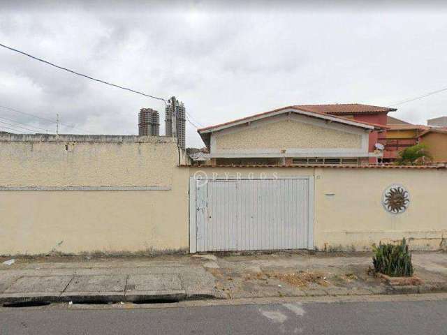 Casa com 3 dormitórios para alugar, 127 m² por R$ 3.300,00/mês - Jardim Jacinto - Jacareí/SP