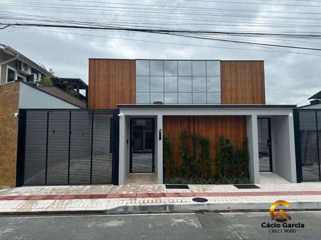 Casa à venda no bairro Barra - Bal. Camboriú/SC