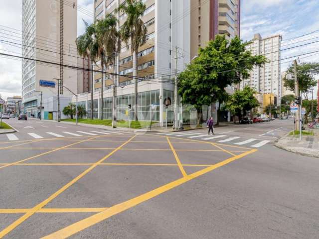Ponto comercial para alugar na Rua Benjamin Constant, 229, Centro, Curitiba por R$ 18.000