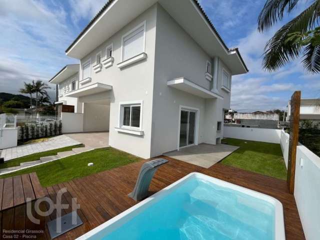 Casa com 3 quartos à venda na dos Girassóis, 02, Daniela, Florianópolis, 199 m2 por R$ 1.750.000