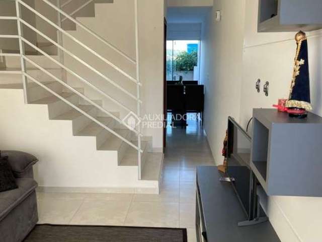 Casa com 2 quartos à venda na Rua Avelino Elesbão Mafra, 123, Potecas, São José, 72 m2 por R$ 335.000