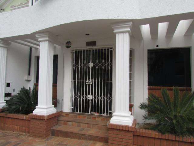 Casa, 215 m² - venda por R$ 999.000,00 ou aluguel por R$ 4.800,00/mês - Centro - Piracicaba/SP