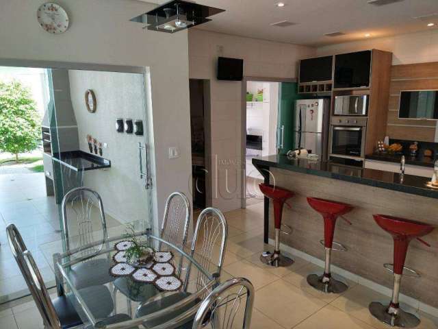 Casa com 3 dormitórios à venda, 255 m² por R$ 770.000,00 - São Vicente - Piracicaba/SP
