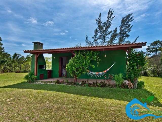 Casa para venda com lindo terreno em Ibiraquera.