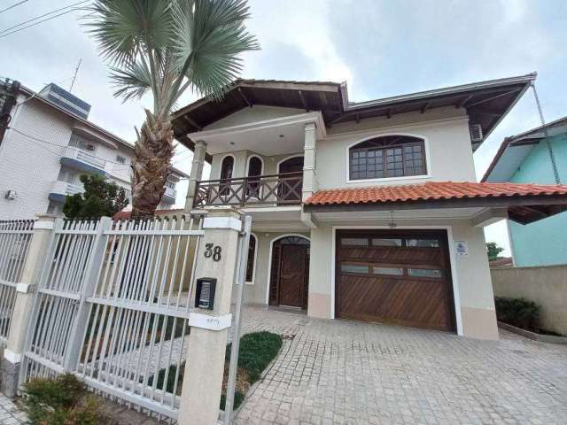 Casa tipo Sobrado para venda com 220 metros privativos, 4 quartos 1 suite Guanabara - Joinville - SC