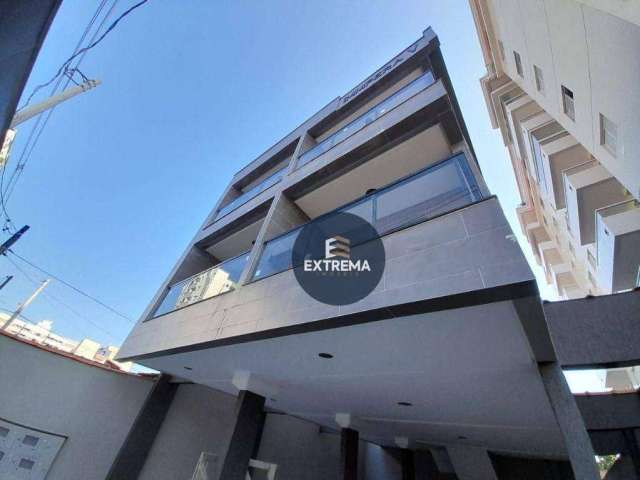 Sobrado em condomínio, 2 dormitórios, quintal, 95 m² por R$ 420.000 - Vila Guilhermina - Praia Grande/SP