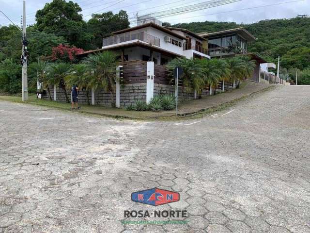 Casa à venda no bairro Loteamento Panorâmico - Garopaba/SC