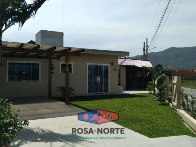 Casa à venda no bairro Encantada - Garopaba/SC