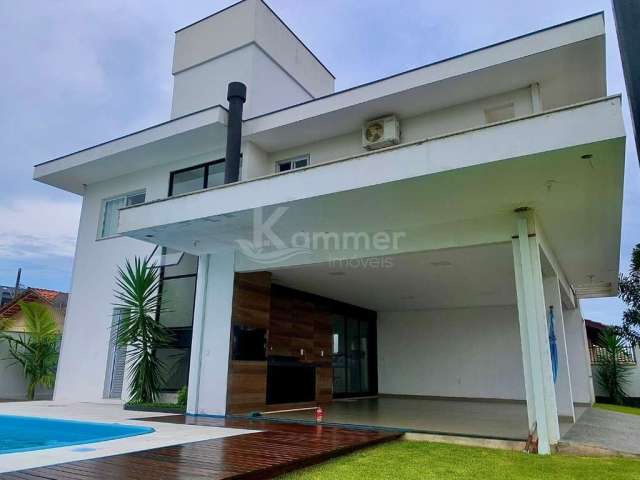 Casa de alto padrão a venda em Barra Velha, 4 dormitórios sendo uma suíte, com piscina