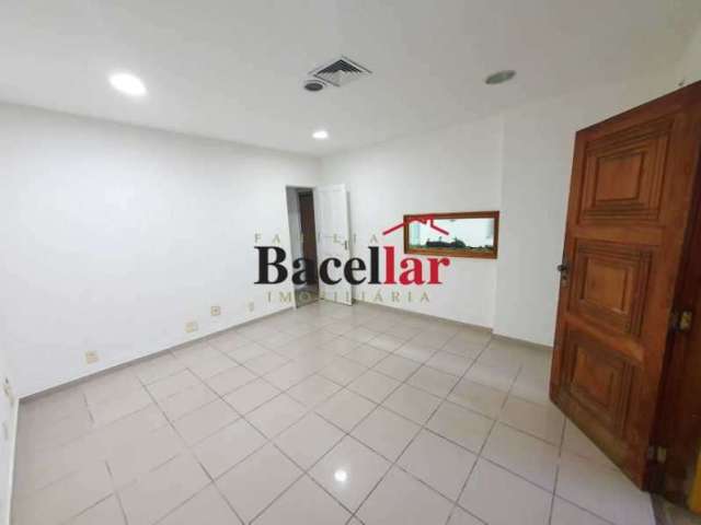 Casa comercial com 12 salas à venda na Rua Hugo Bezerra, Engenho de Dentro, Rio de Janeiro, 301 m2 por R$ 648.000