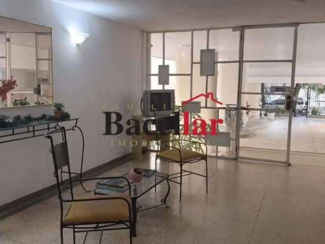 Apartamento com 2 quartos para alugar na Rua Desembargador Isidro, Tijuca, Rio de Janeiro, 62 m2 por R$ 2.500