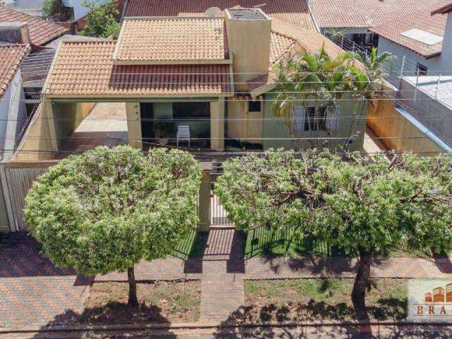 Casa com 3 dormitórios à venda, 205 m² por R$ 500.000,00 - Centro - Navirai/MS