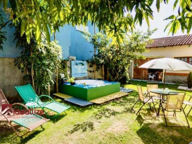 Casa com 6 quartos à venda no Enseada Azul, Guarapari  por R$ 680.000