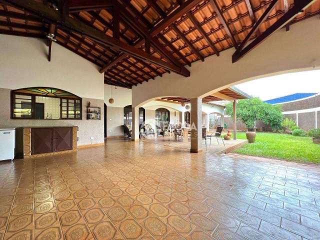 Casa à venda, 412 m² por R$ 1.350.000,00 - Vila Linópolis I - Santa Bárbara D'Oeste/SP