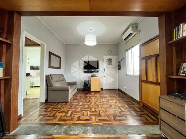 Apartamento / 2 Dormitórios / 1 Vaga / Navegantes / Porto Alegre / RS