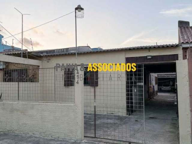 Casa com 2 quartos à venda na Desembargador André da Rocha, 454, Fragata, Pelotas por R$ 215.000