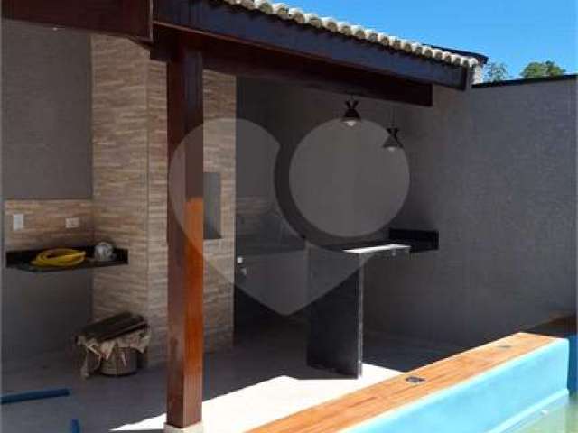 Casa Térrea com 02 suítes e piscina à venda no Jd. dos Pinheiros - Atibaia