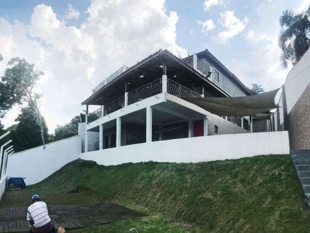 Casa com 3 dormitórios à venda, 288 m² por R$ 950.000,00 - Rio Abaixo - Mairiporã/SP