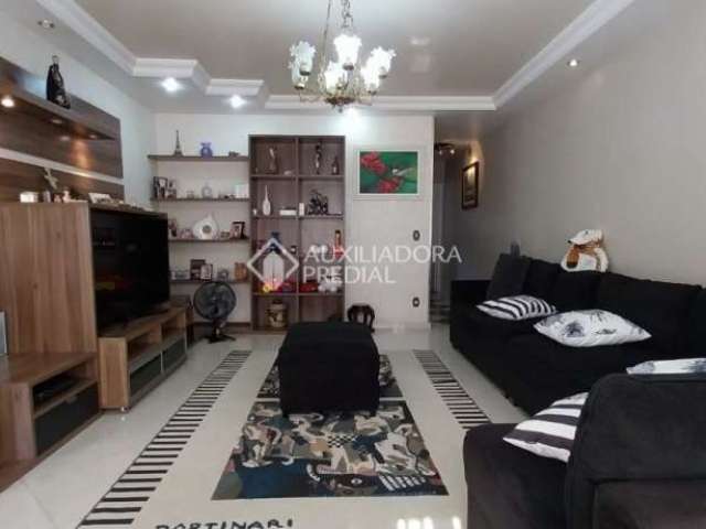 Casa em condomínio fechado com 3 quartos à venda na Rua Vera Cruz, 202, Anchieta, São Bernardo do Campo, 380 m2 por R$ 1.400.000