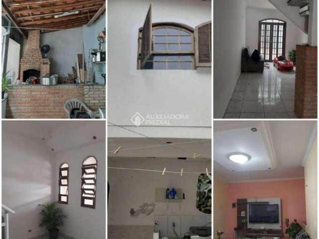 Casa com 4 quartos à venda na Enseada, 16, Conjunto Residencial Nova Bertioga, Mogi das Cruzes, 190 m2 por R$ 490.000
