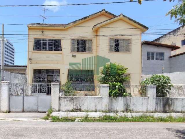 Casa com 5 Quartos na Encruzilhada, Recife